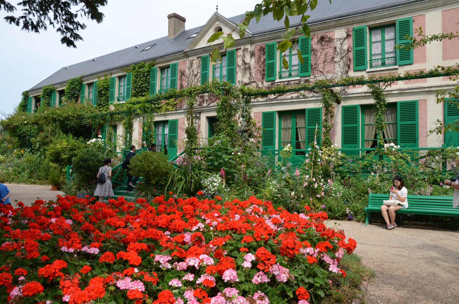 Maison Claude Monet à Giverny : vue extérieure © Valérie Joannon