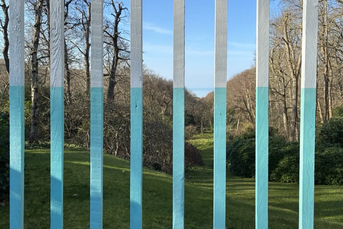 Installation "Les Balises" de Thibault Lucas à Varengeville-sur-Mer dans le cadre du Festival Normandie Impressionniste 2026