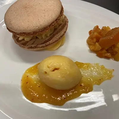 Dessert hommage à Monet à La Chaîne d'or, pour le centenaire de la disparition du peintre et Monet Gourmet
